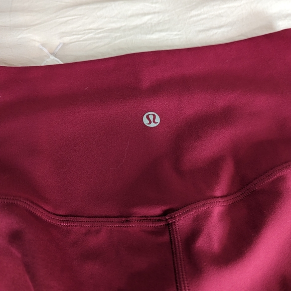 Brand New Lululemon Align Cropped Leggings (Size 6, 23") - Picture 3 of 5
